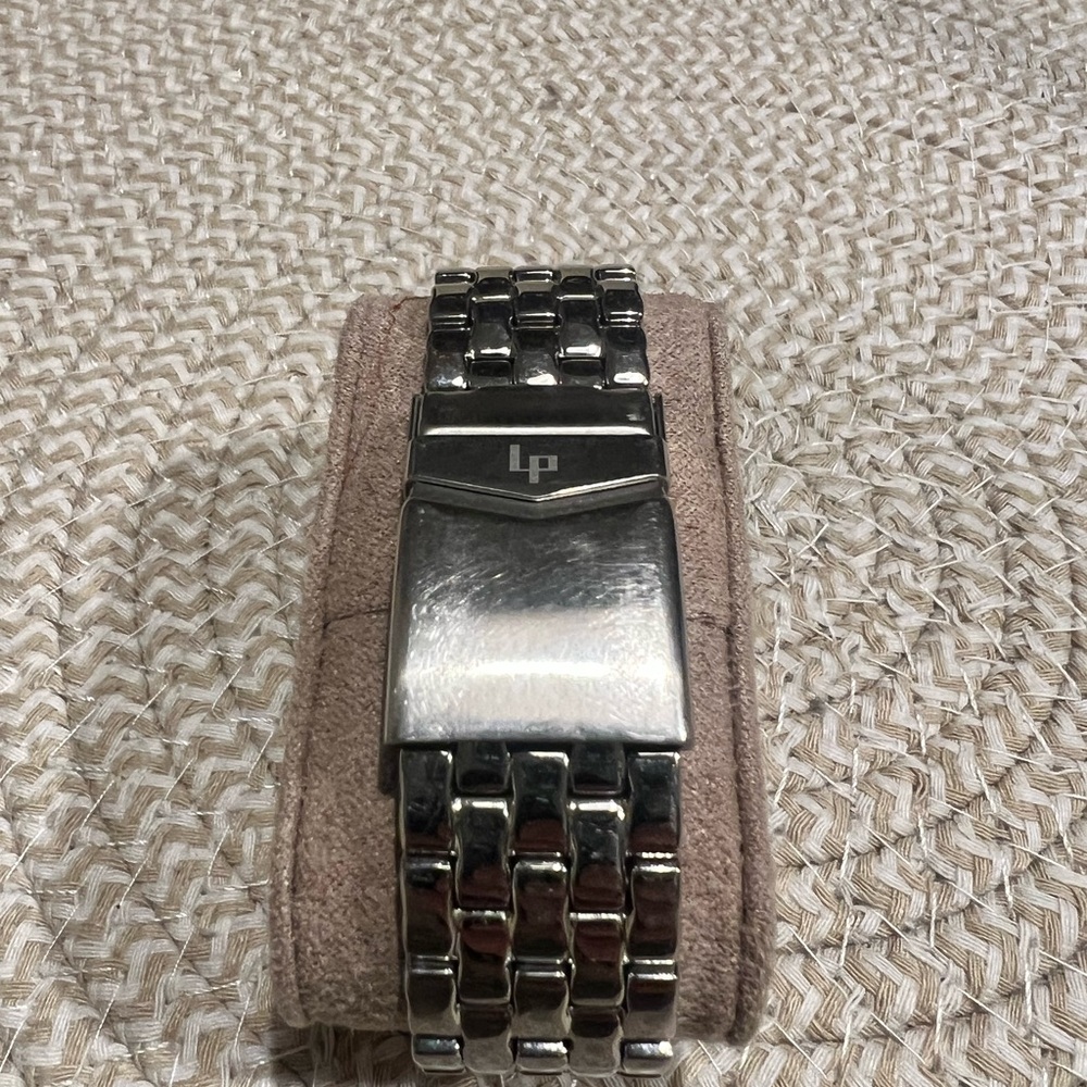 Lucien Piccard Watch with Vibrant Yellow Dial - Picture 4 of 6